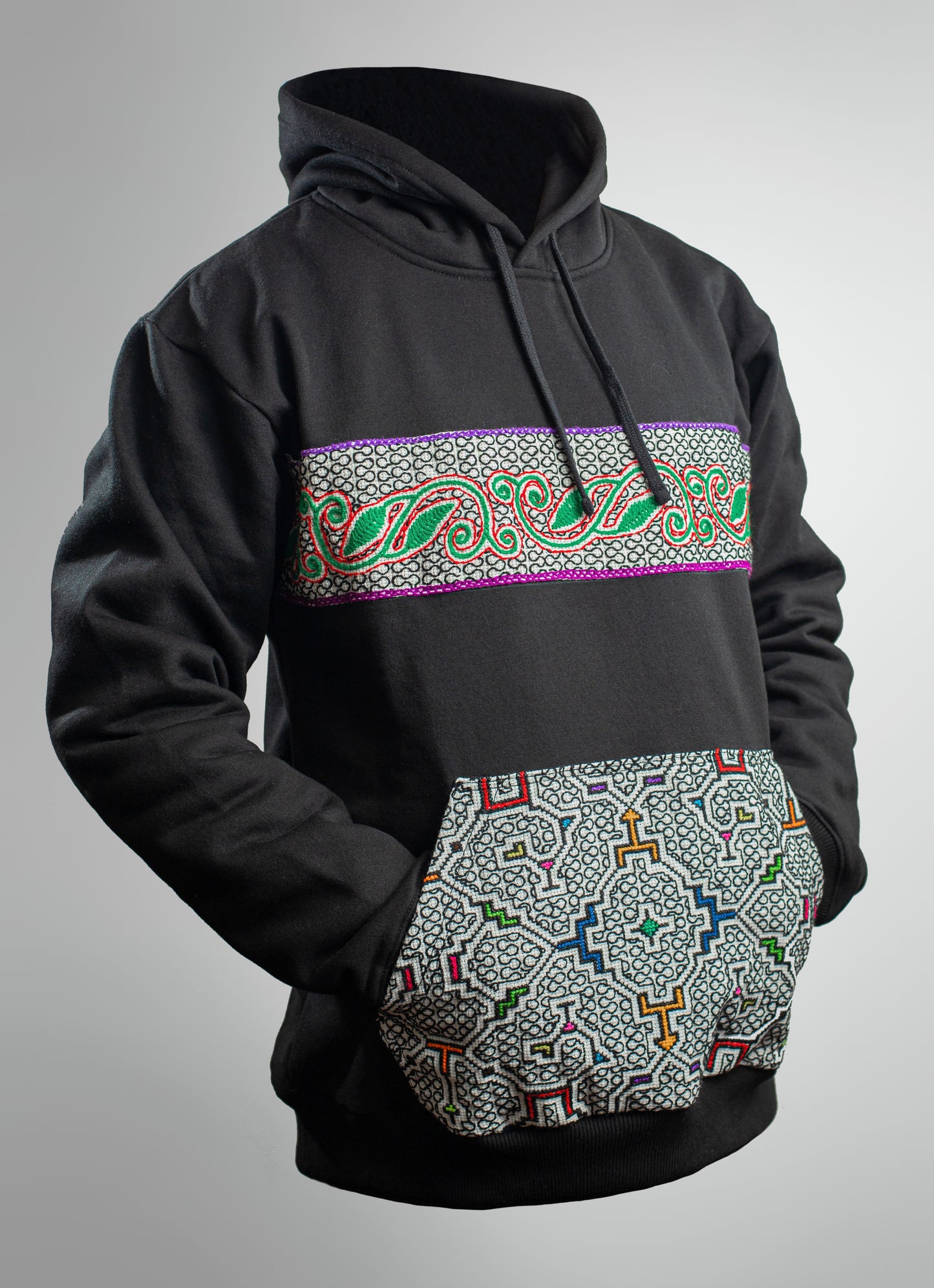 Shipibo Keńe Textile Sweatshirt Custom Hand Embroidered XL
