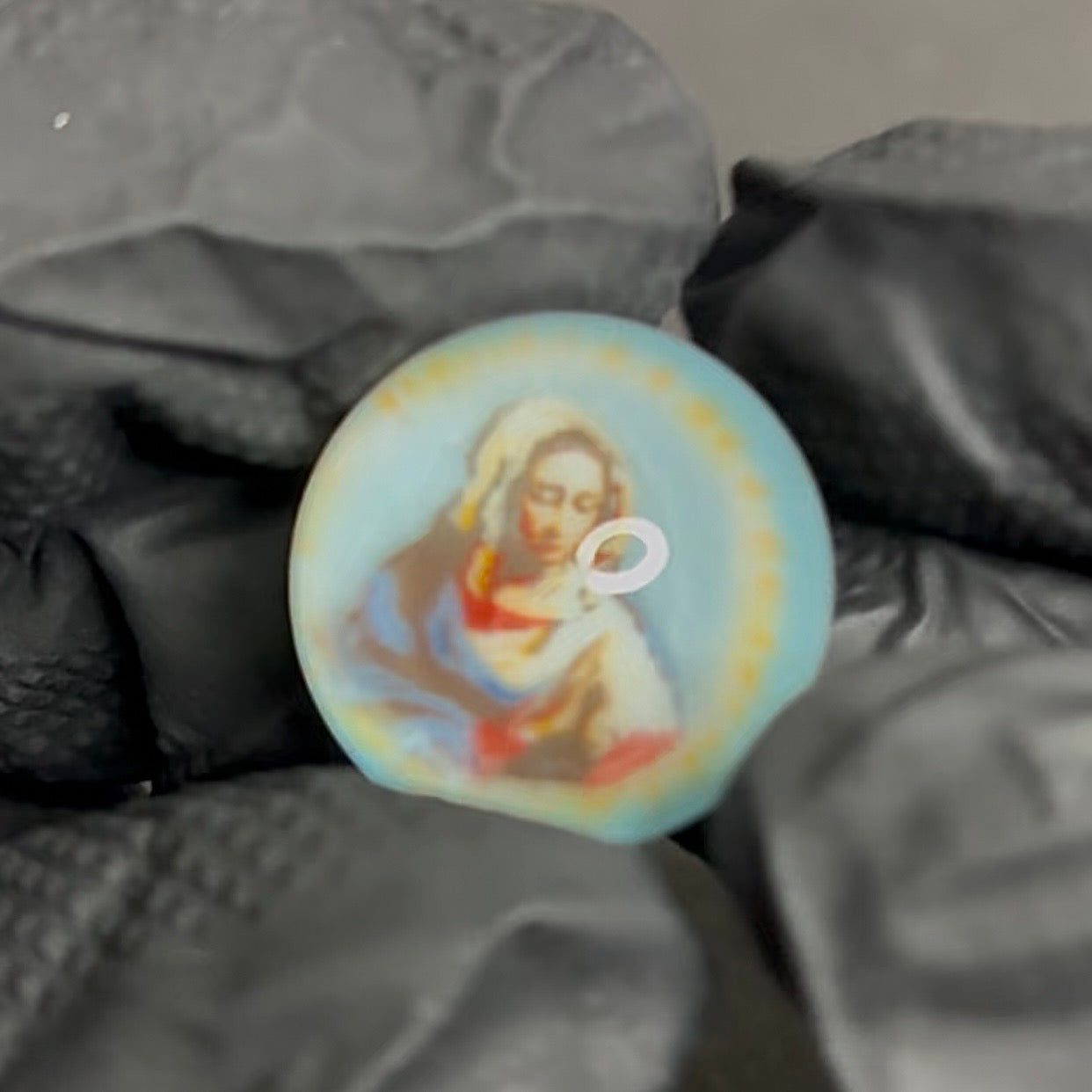 Keys X DH Colwell Virgin in Prayer Marble 22mm