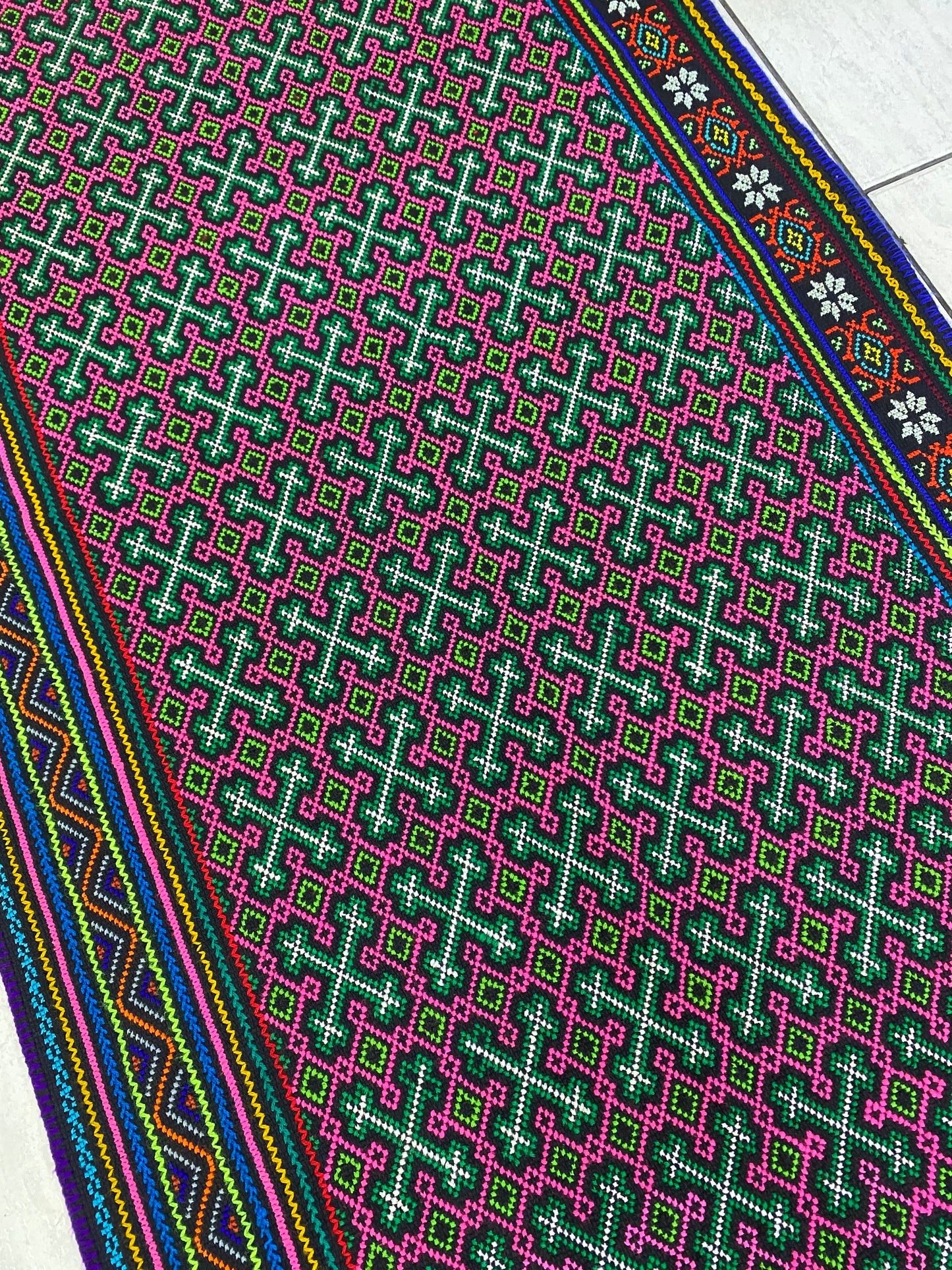 Shipibo Conibo Kené Tabletop Tapestry Hand Embroidered Peruvian Tablecloth Textile Ceremonial Amazonian Shamanic Altar 63”x 26”