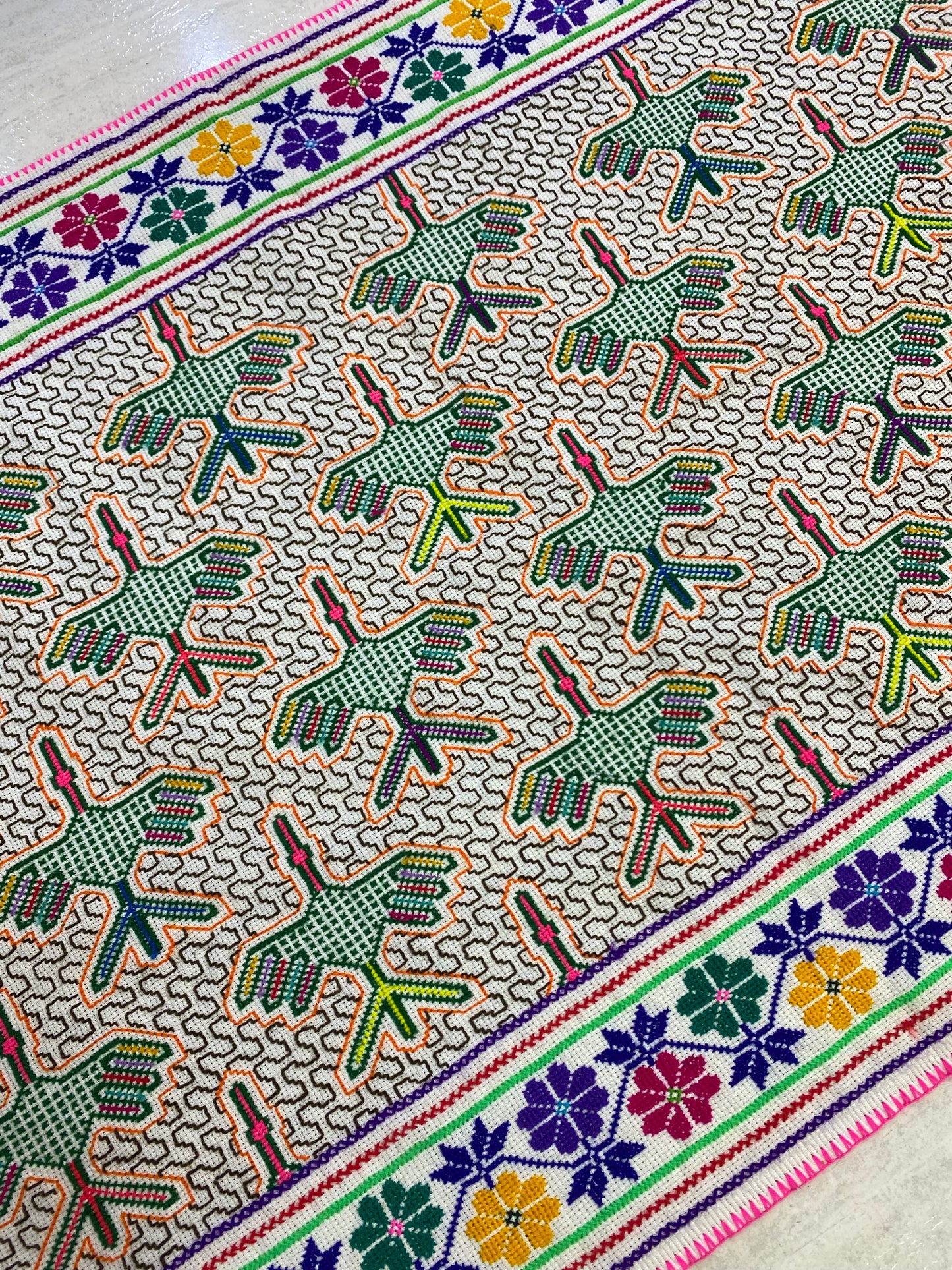 Shipibo Conibo Kené Tabletop Tapestry Hand Embroidered Peruvian Tablecloth Textile Ceremonial Amazonian Shamanic Altar 68”x 28.5”