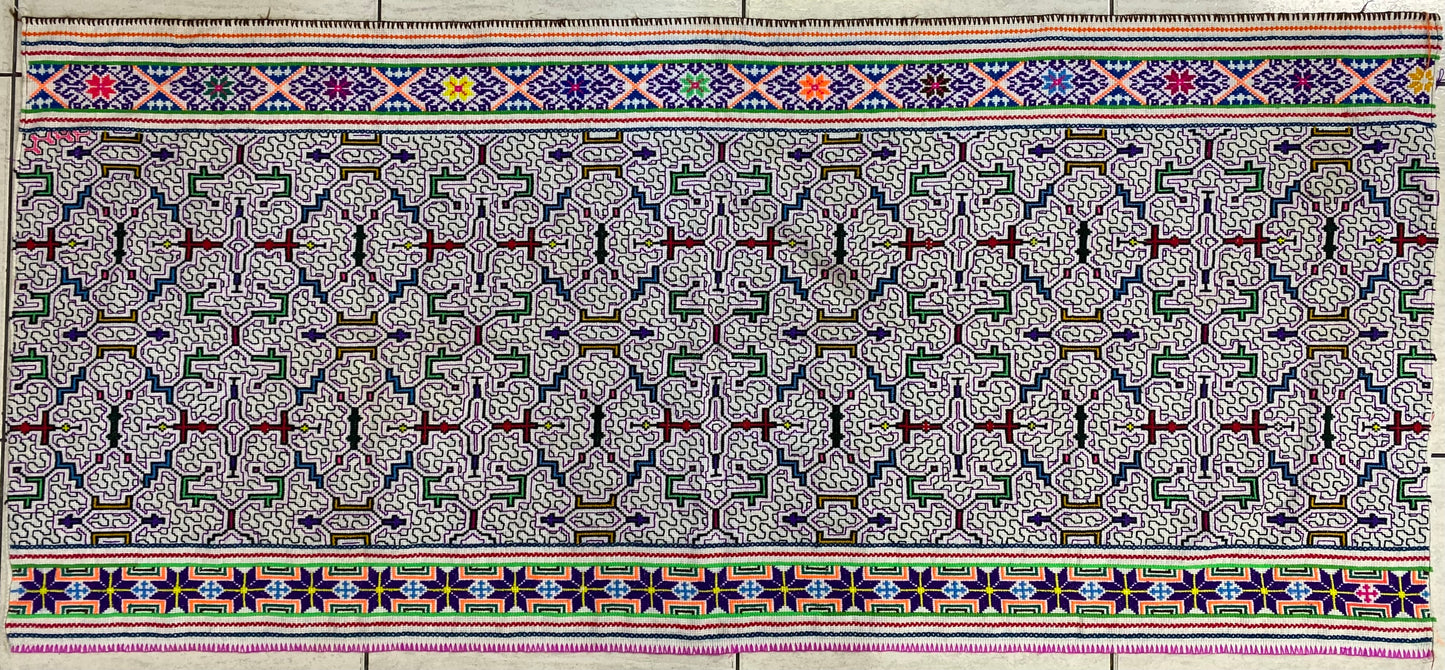 Shipibo Conibo Kené Tabletop Tapestry Hand Embroidered Peruvian Tablecloth Textile Ceremonial Amazonian Shamanic Altar 62”x 27.5”