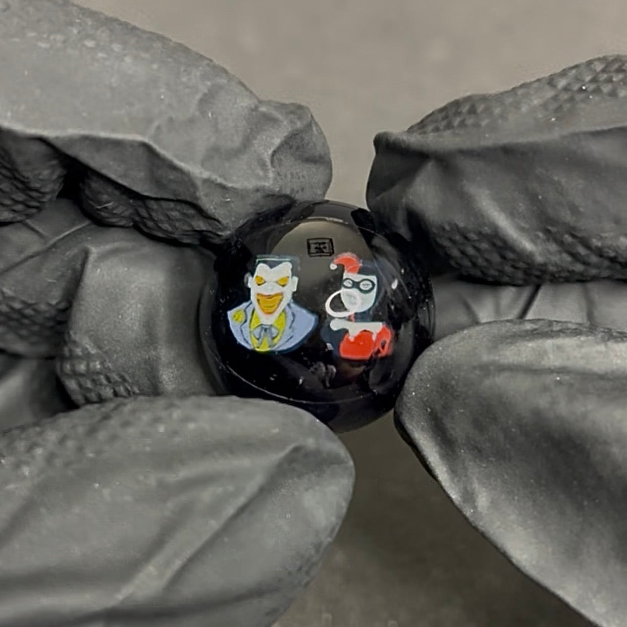 Keys X Dave Strobel Joker/Harley Quinn Marble 22mm