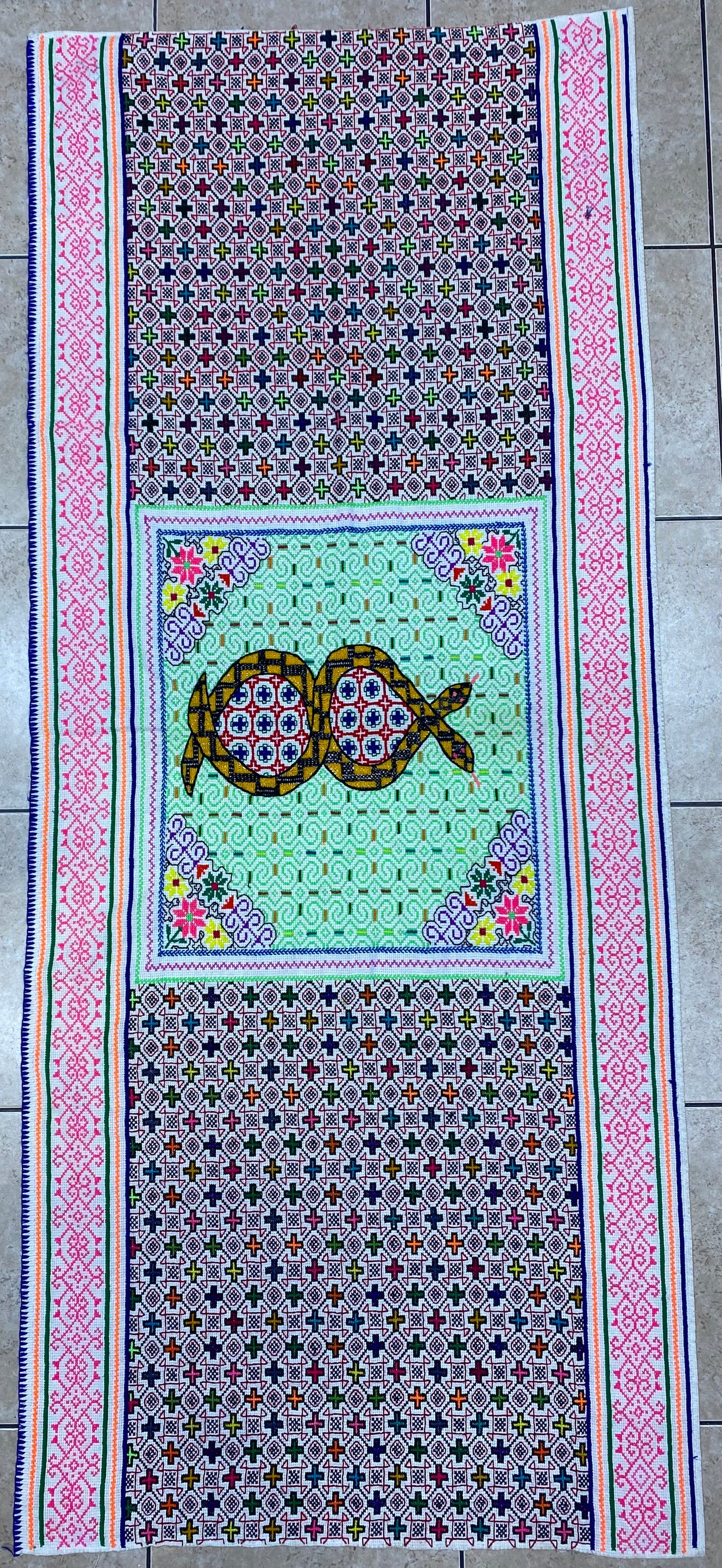 Shipibo Conibo Kené Tabletop Tapestry Hand Embroidered Peruvian Tablecloth Textile Ceremonial Amazonian Shamanic Altar 68”x 28.5”