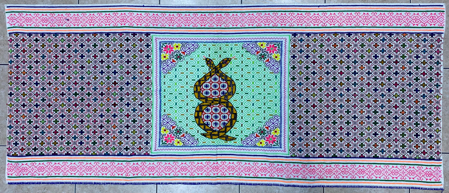 Shipibo Conibo Kené Tabletop Tapestry Hand Embroidered Peruvian Tablecloth Textile Ceremonial Amazonian Shamanic Altar 68”x 28.5”