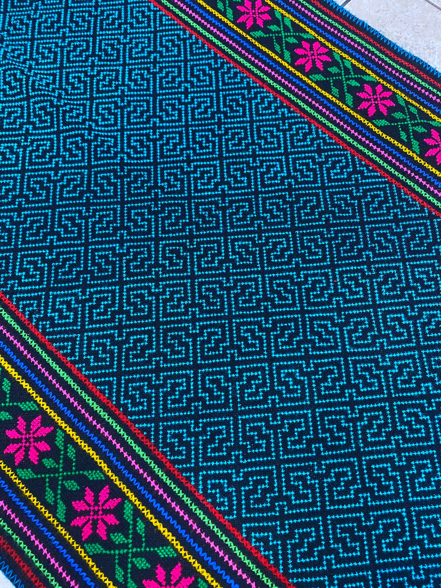 Shipibo Conibo Kené Tabletop Tapestry Hand Embroidered Peruvian Tablecloth Textile Ceremonial Amazonian Shamanic Altar 65”x 24”