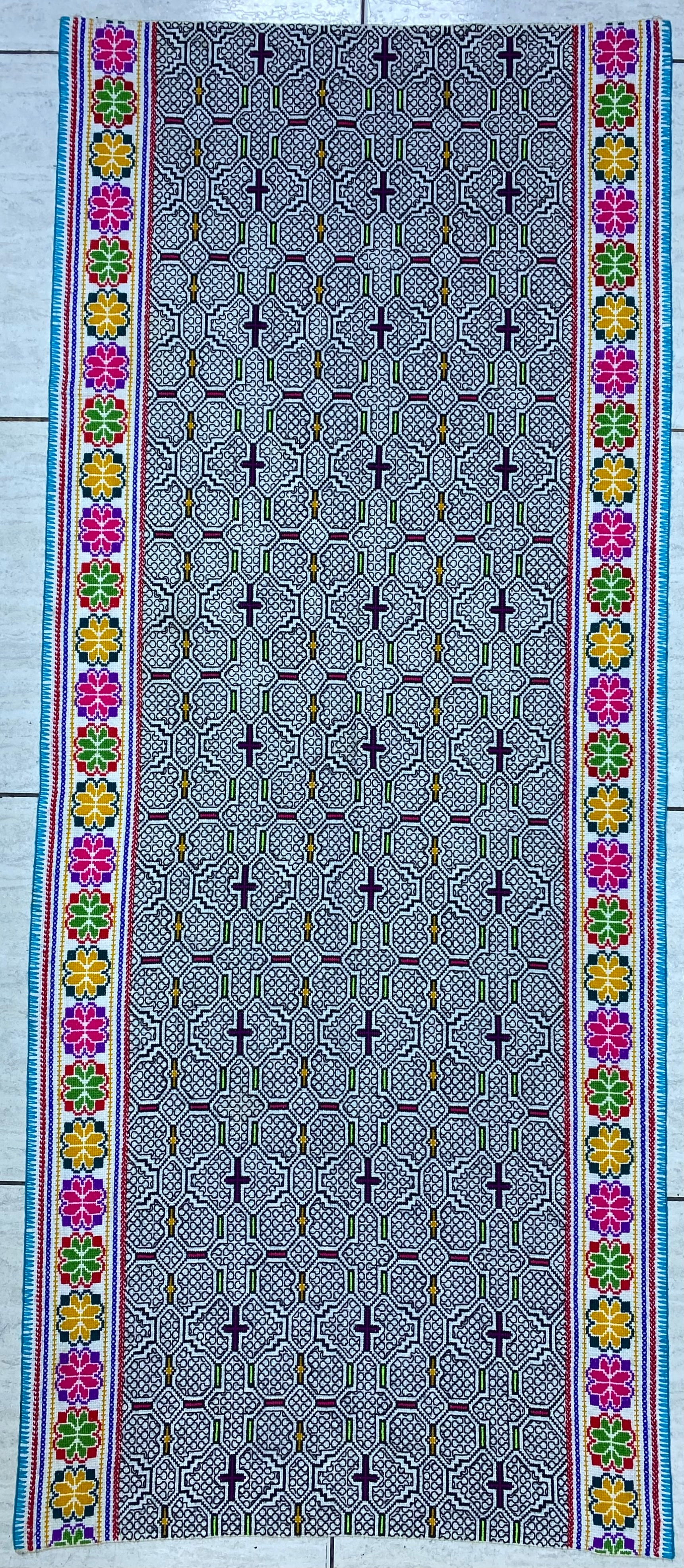 Jayson Keys Shipibo Conibo Kené Tabletop Tapestry Hand Embroidered Peruvian Tablec ...
